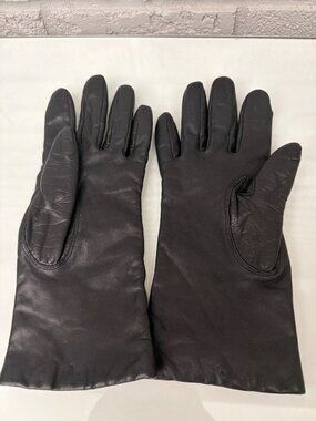 Fownes Women’s Black Leather Gloves Size 8